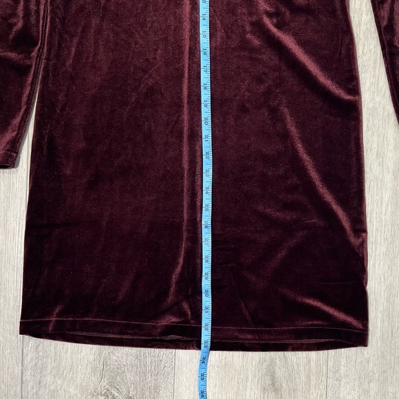 Dynamite Velvet Merlot Dress- Size M - Picture 4 of 12